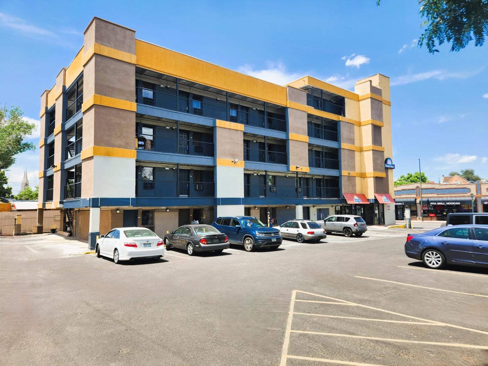 Days Inn By Wyndham Denver Downtown Exterior photo